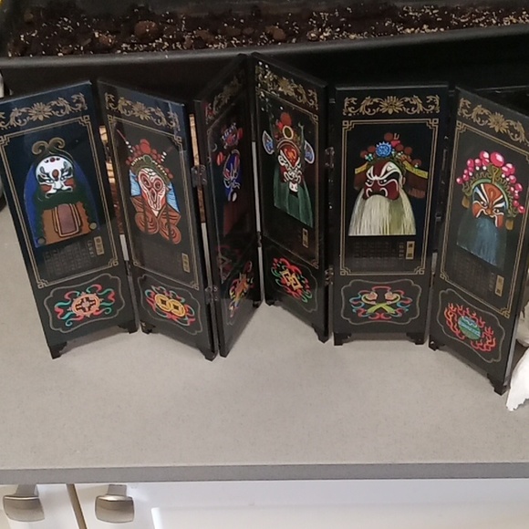 VEAREAR Screen Ornament 180 Degrees Rotatable Wooden Chinese Style Beijing Opera - Picture 2 of 2